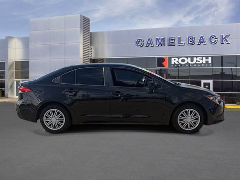 Used 2023 Toyota Corolla LE FWD image 7