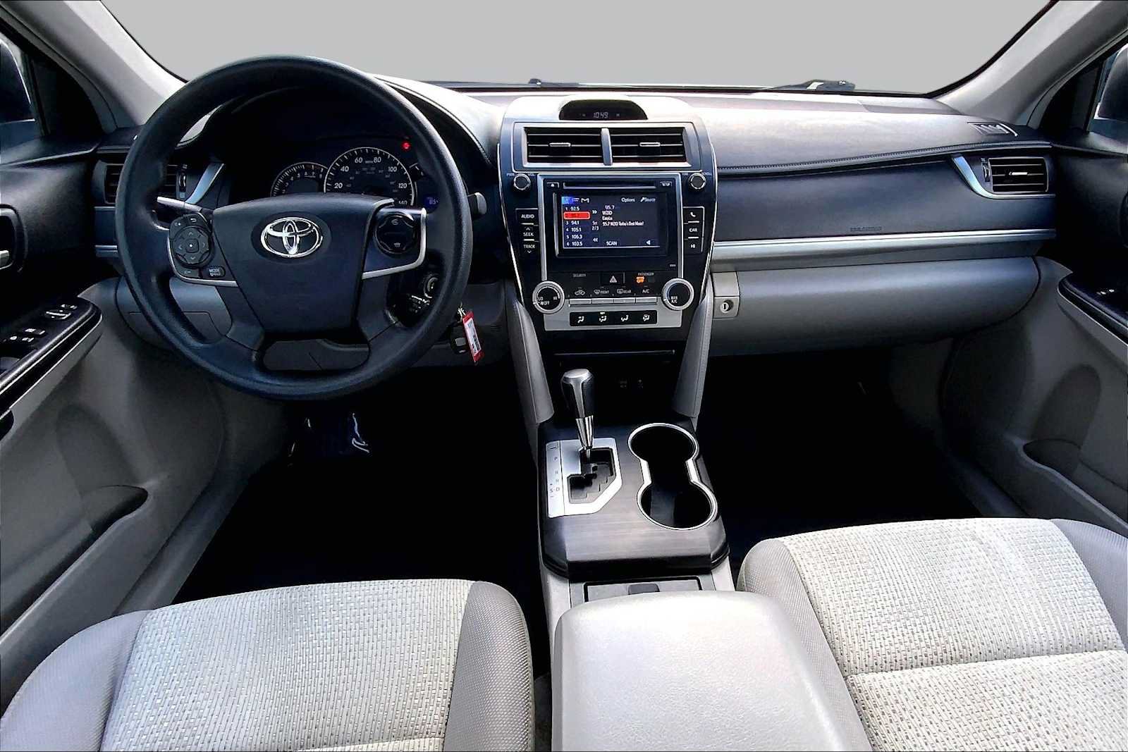 Used 2012 Toyota Camry LE FWD image 15