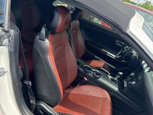 Used 2017 Ford Mustang GT Premium RWD image 6