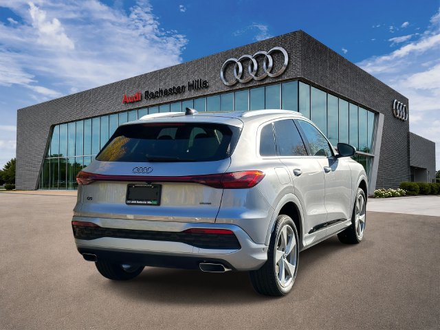 Certified 2025 Audi Q5 Premium AWD/4WD image 5