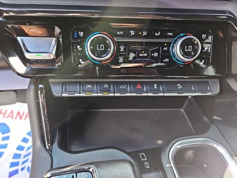 Used 2022 GMC Sierra 1500 AT4 AWD/4WD image 19