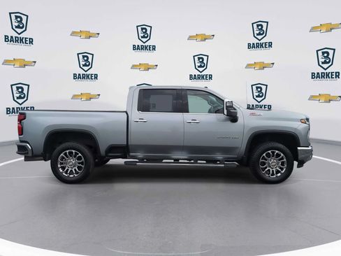 Used 2026 Chevrolet Silverado 2500 LTZ w/ LTZ Plus Package AWD/4WD image 9