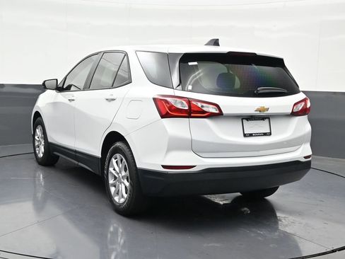 Used 2020 Chevrolet Equinox LS FWD image 3