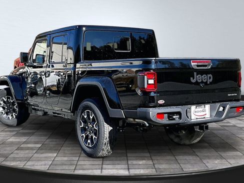 New 2026 Jeep Gladiator Sport AWD/4WD image 4