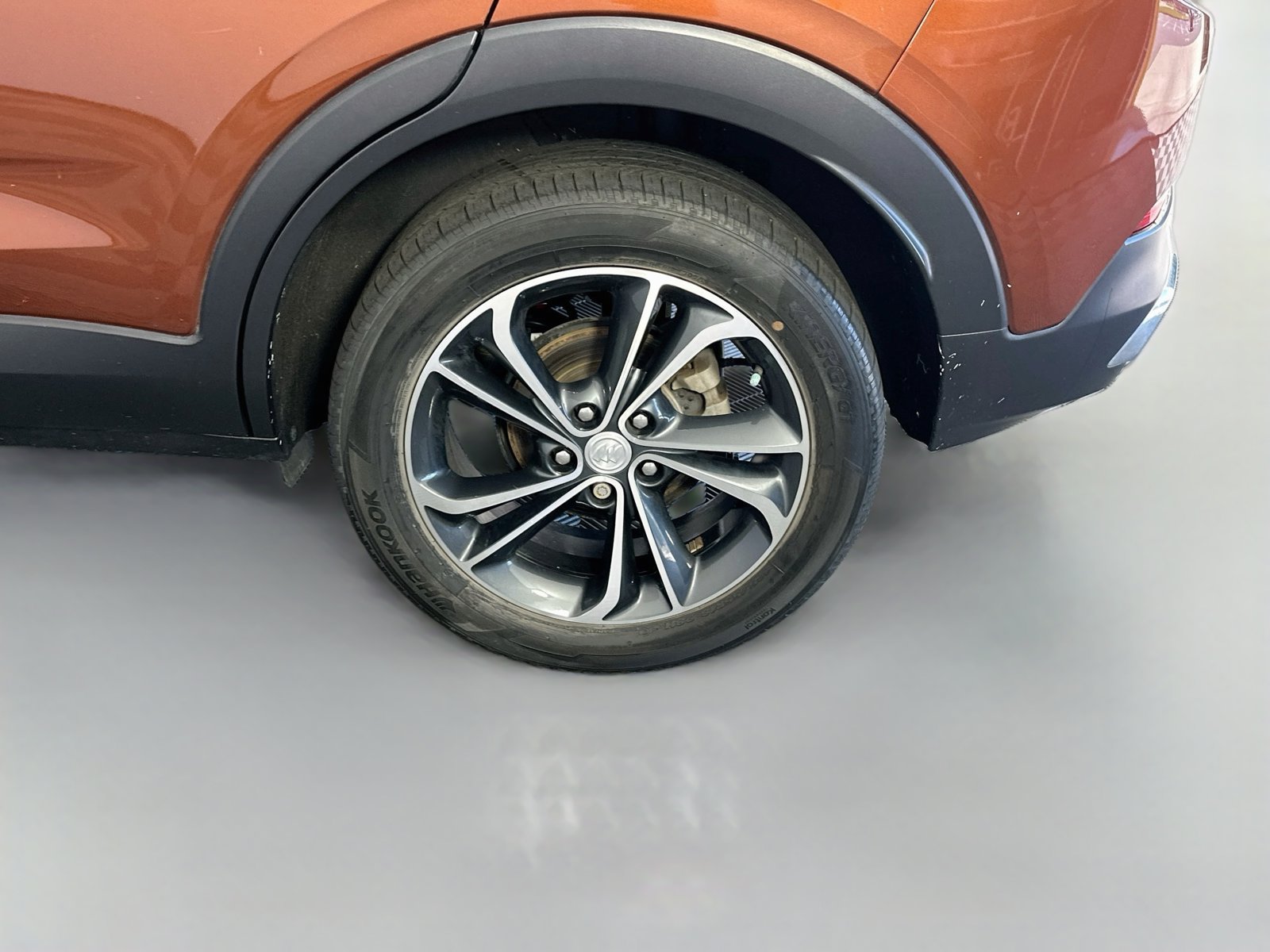 Used 2021 Buick Encore GX Essence AWD/4WD image 29