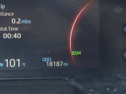 Used 2025 Toyota RAV4 XLE Premium FWD image 15