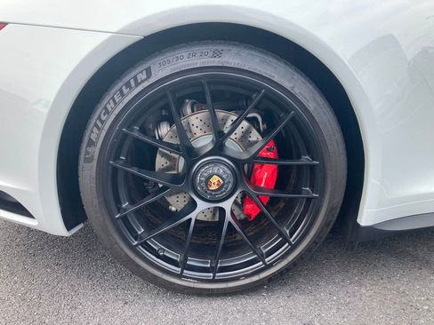 Certified 2019 Porsche 911 Targa 4 GTS image 15