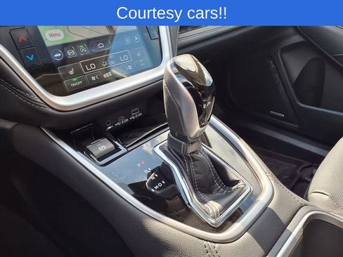 Used 2025 Subaru Outback Limited AWD/4WD image 16