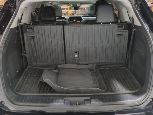 Used 2021 Toyota Highlander Platinum AWD/4WD image 14