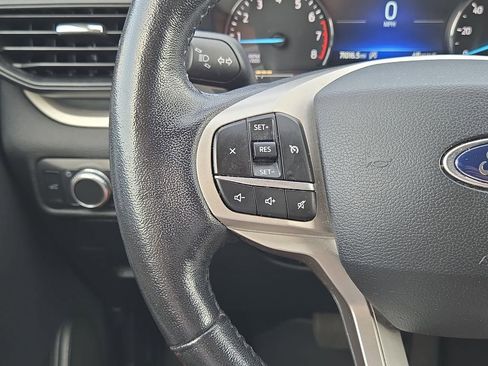 Used 2021 Ford Explorer XLT RWD image 25