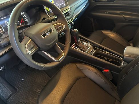 Used 2025 Jeep Compass Trailhawk AWD/4WD image 11