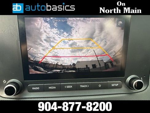 Used 2023 Hyundai Kona SE AWD/4WD image 32