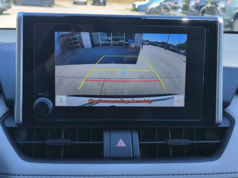 Used 2025 Toyota RAV4 XLE AWD/4WD image 24