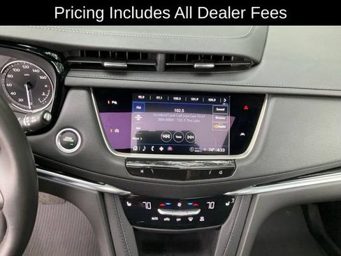 Used 2024 Cadillac XT6 Luxury w/ LPO, Floor Liner Package AWD/4WD image 14