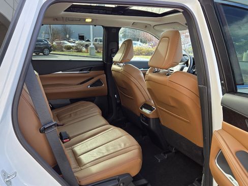 Certified 2024 INFINITI QX60 Sensory image 19