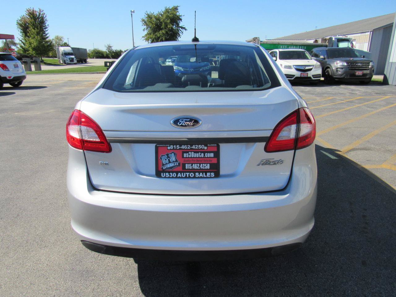 Used 2012 Ford Fiesta SE FWD image 5