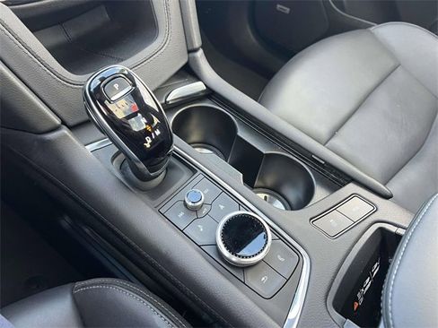 Used 2025 Cadillac XT6 Premium Luxury image 33