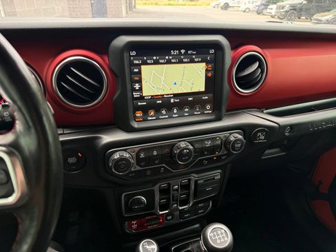 Used 2020 Jeep Wrangler Unlimited Rubicon AWD/4WD image 25