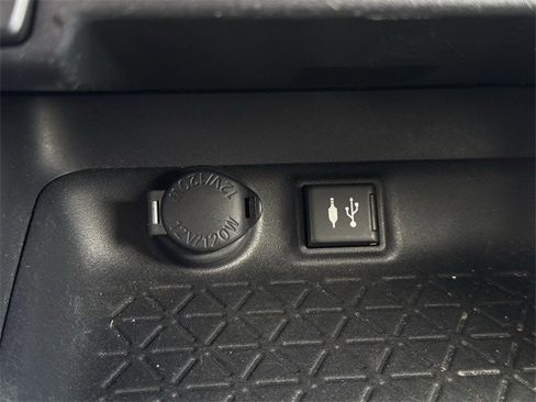 Used 2019 Toyota RAV4 LE w/ Carpet Mat Package image 22