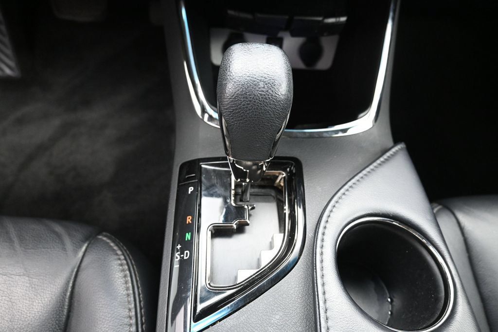 Used 2016 Toyota Avalon XLE FWD image 24