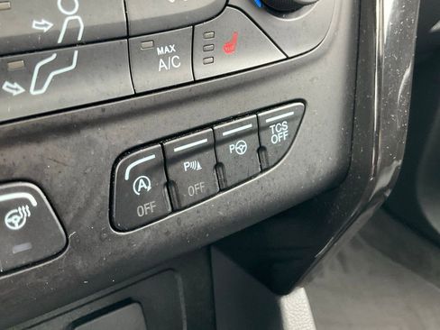 Used 2018 Ford Escape Titanium w/ Ford Safe & Smart Package image 12