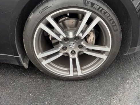 Used 2014 Porsche Panamera S RWD image 21