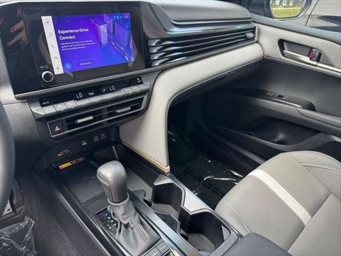 Used 2025 Toyota Camry SE w/ Convenience Package FWD image 59