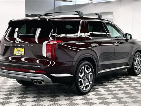 Used 2024 Hyundai Palisade Limited FWD image 12