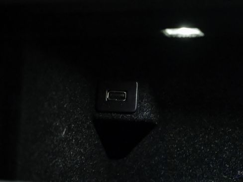 Used 2018 Chevrolet Corvette Z06 image 94