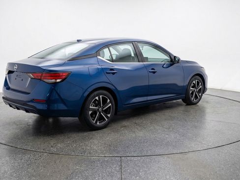 Used 2025 Nissan Sentra SV FWD image 9