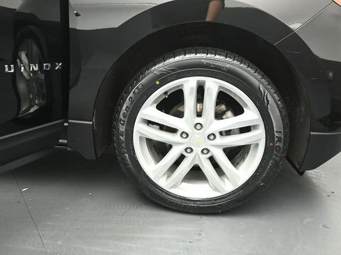 Used 2019 Chevrolet Equinox Premier image 30