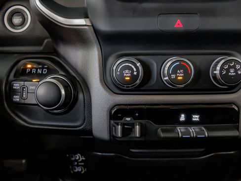 Used 2020 RAM 2500 Big Horn image 25