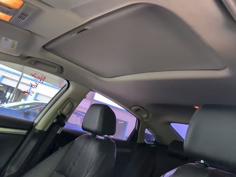 Used 2017 Honda Civic EX-L image 7