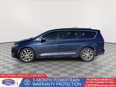 Used 2018 Chrysler Pacifica Limited w/ Tire & Wheel Group