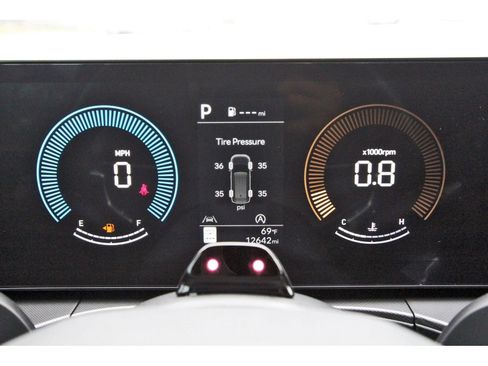 Used 2025 Hyundai Santa Fe SEL image 16