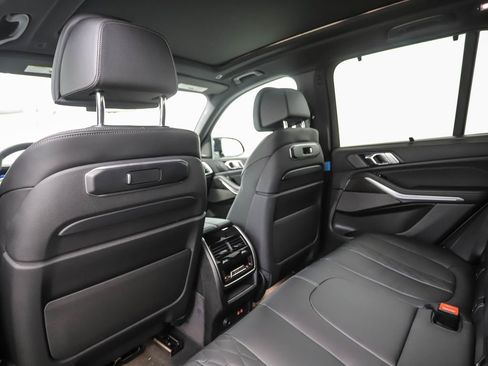 Used 2026 BMW X5 M60i image 22