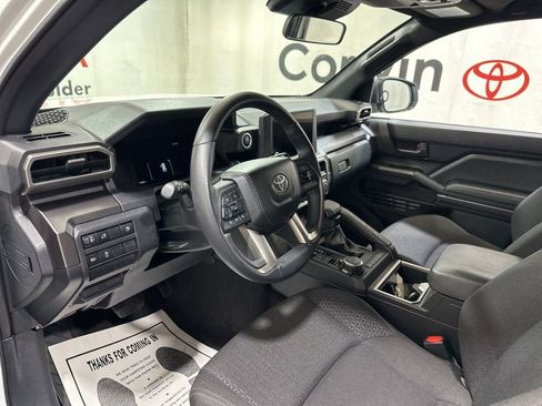 Used 2025 Toyota 4Runner SR5 image 25