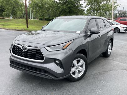 Used 2023 Toyota Highlander LE