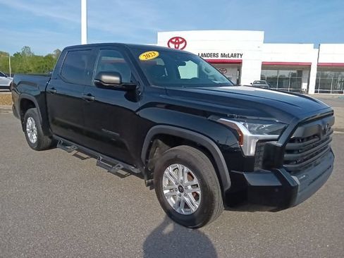 Used 2023 Toyota Tundra SR5 w/ SR5 Convenience Package RWD image 1