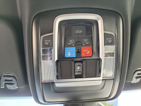 New 2026 RAM 1500 Big Horn AWD/4WD image 18
