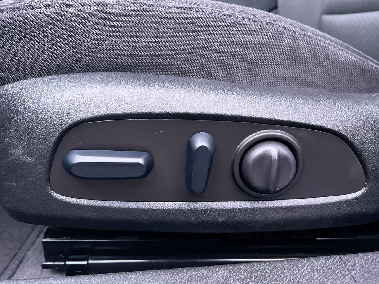 Used 2024 Chevrolet Malibu LT FWD image 12