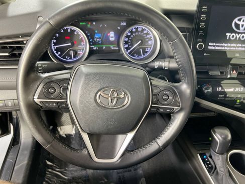 Used 2021 Toyota Camry XLE w/ Navigation Package FWD image 11