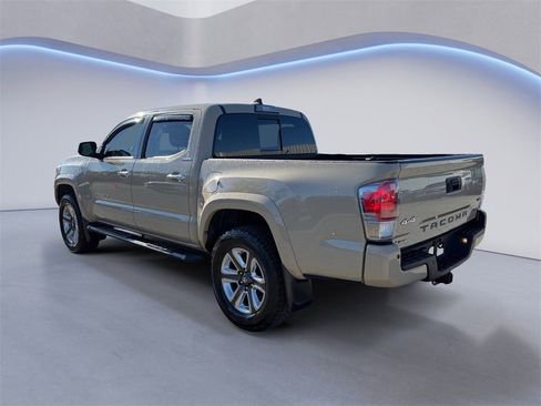 Used 2019 Toyota Tacoma Limited image 5