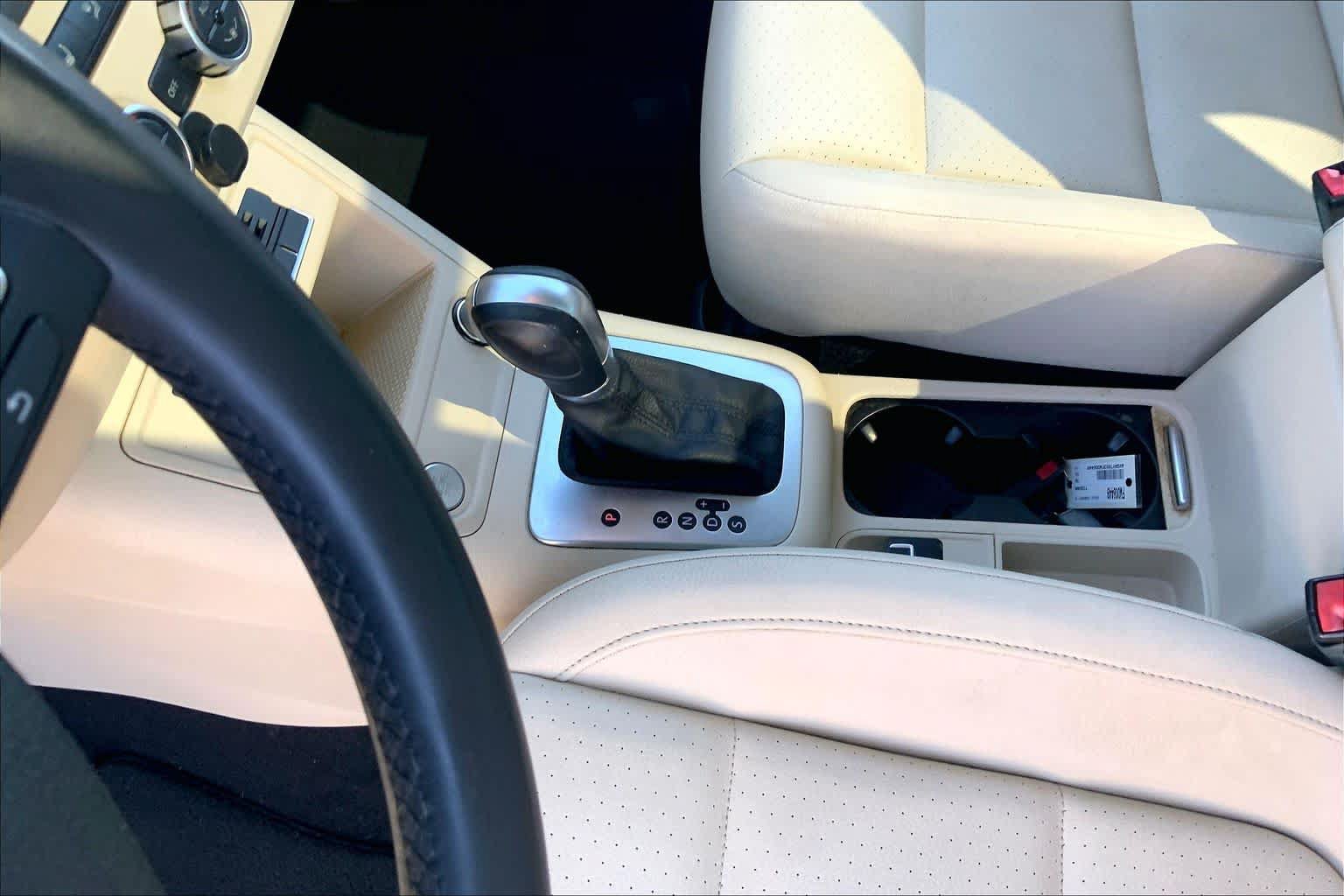 Used 2015 Volkswagen Tiguan SEL FWD image 17