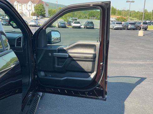 Used 2018 Ford F150 XLT w/ Equipment Group 302A Luxury AWD/4WD image 26