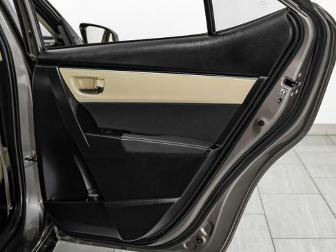 Used 2017 Toyota Corolla LE image 48