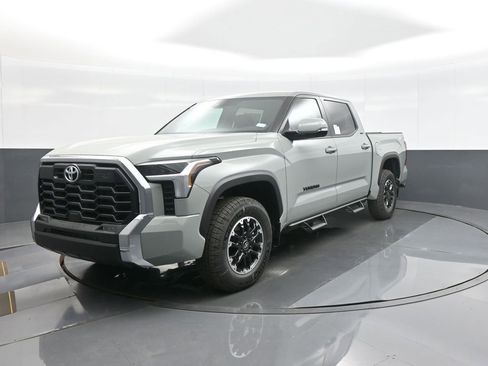 New 2026 Toyota Tundra SR5 AWD/4WD image 4