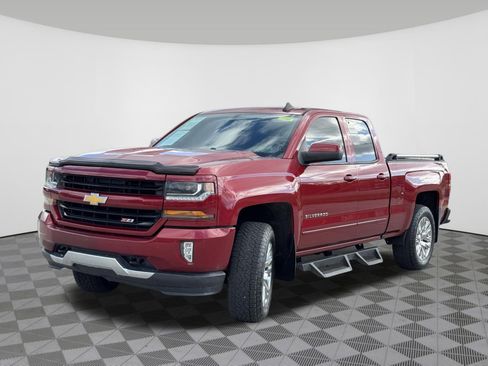 Used 2018 Chevrolet Silverado 1500 LT w/ All Star Edition image 15
