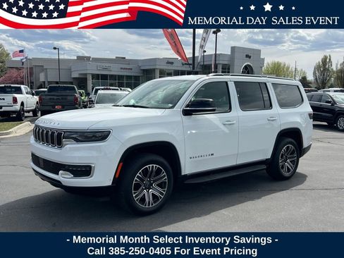 Used 2025 Jeep Wagoneer 4WD image 1
