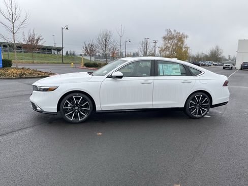 New 2025 Honda Accord Touring image 2